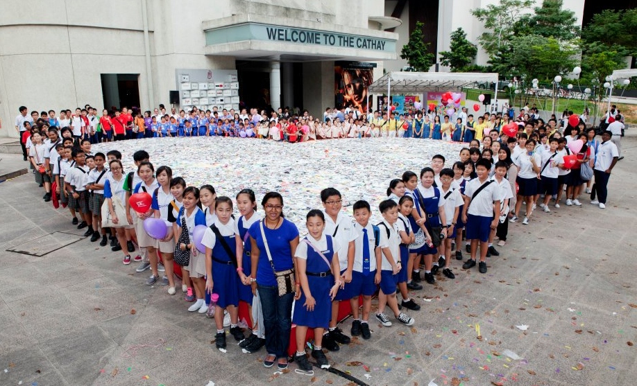 Largest Heart Formation Made of Origami Hearts