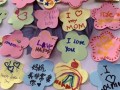 largest collage made of flower-shaped notes (10)
