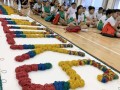 largest-word-formation-made-of-rubber-bands-5
