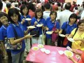 Most No of People Making Muah Chee (4)