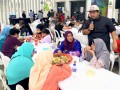 Most-People-Eating-Nasi-Ambeng-14