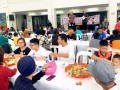 Most-People-Eating-Nasi-Ambeng-18