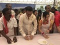 Most No of People Making Roti Prata01 (8)