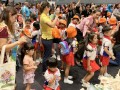 most-number-of-people-playing-cardboard-shakers-6