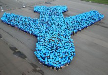Largest Human Formation Of An Airplane