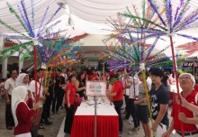 Most Number Of People Making Bunga Manggar Together