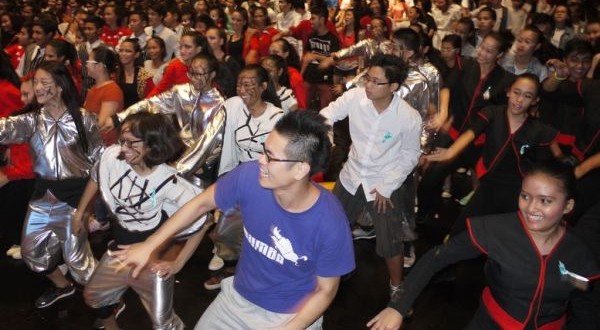 Largest Mass Cupid Shuffle Dance