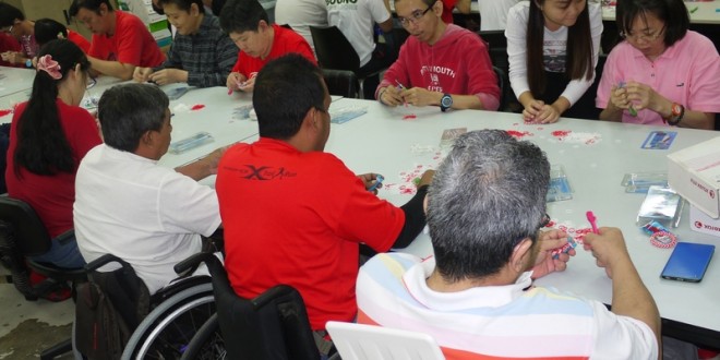 Most Number Of Rubberband Bracelets Made In 1 Hr