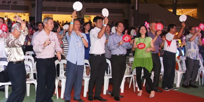 Largest Mass Fan Dance