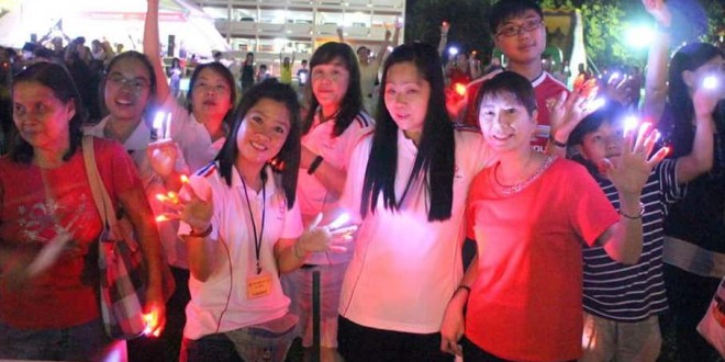 Largest Gathering Of People Wearing Fingerlights