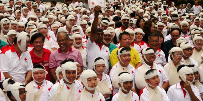 Largest Demonstration Of Bandage Use In First Aid