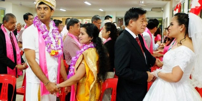 Most Number Of Couples Kissing Simultaneously