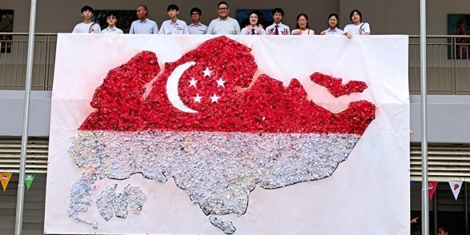 Largest Singapore Map Made Of Paper Cranes