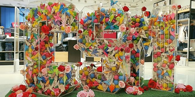 Largest Acrylic Sculpture Filled With Origami Flowers