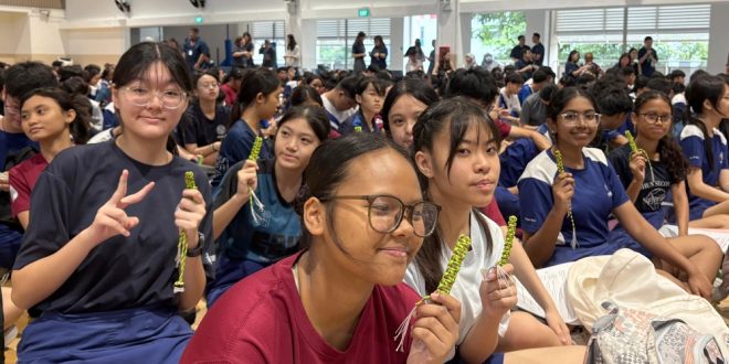 Most Number Of People Weaving Paracord Keychains Together