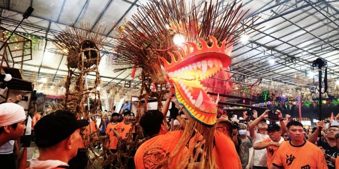 Longest Straw Fire Dragon Dance