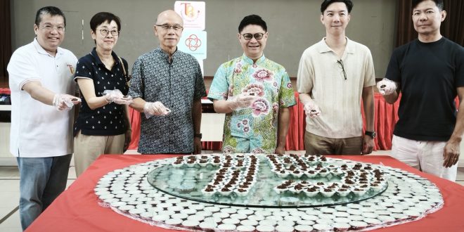 Largest Display Of Chwee Kueh