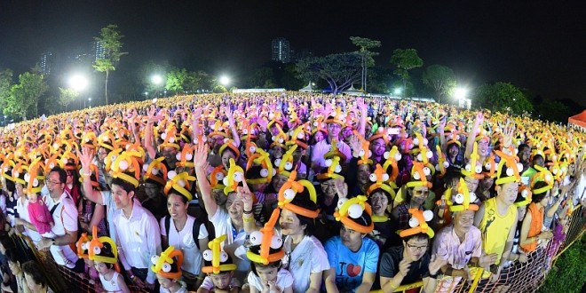Most Number Of People Wearing Balloon Hats – World Record