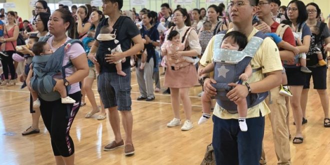 Largest Mass Babywearing Dance